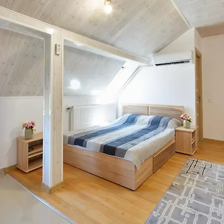 One Bedroom By Squashtech - 2 * Cluj-Napoca
